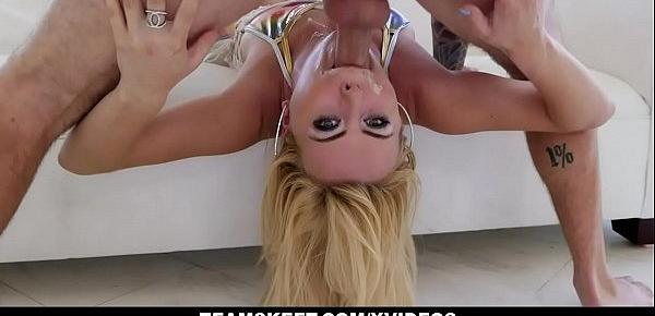  Gorgeous Blondie (Summer Day) Gives A Great POV Blowjob - Teamskeet